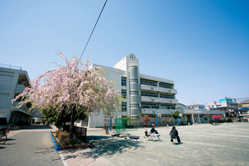 市場小学校